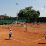 Besplatna škola tenisa na Popovoj plaži u Zaječaru 9
