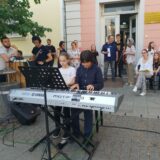 Koncert učenika muzičke škole na zrenjaninskim ulicama 15