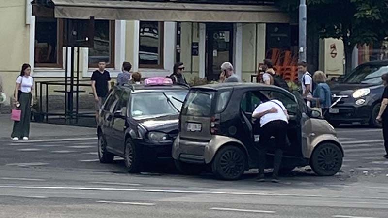 Sudar na uglu Ruzveltove i Kraljice Marije, nema teže povređenih 1
