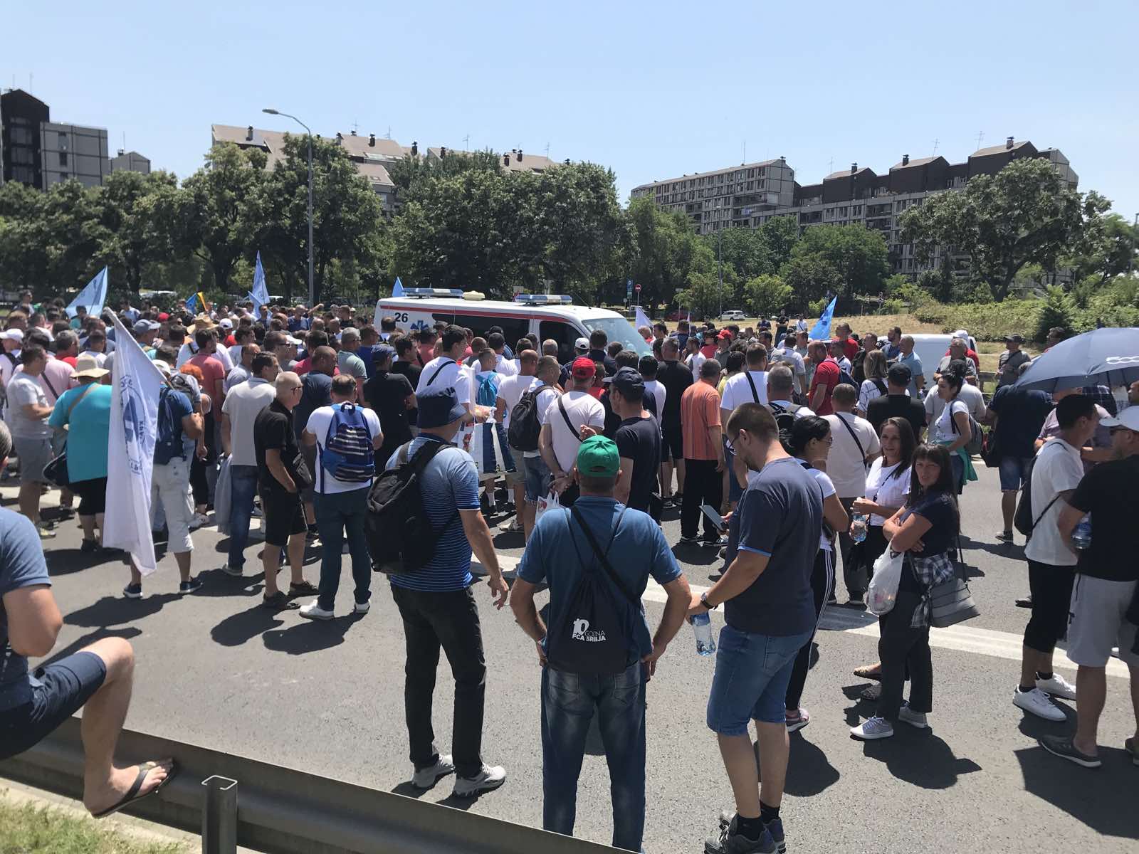 Završen protest radnika Fijata kod Sava Centra, sastanak sa Vučićem u subotu u 9 (FOTO, VIDEO) 6