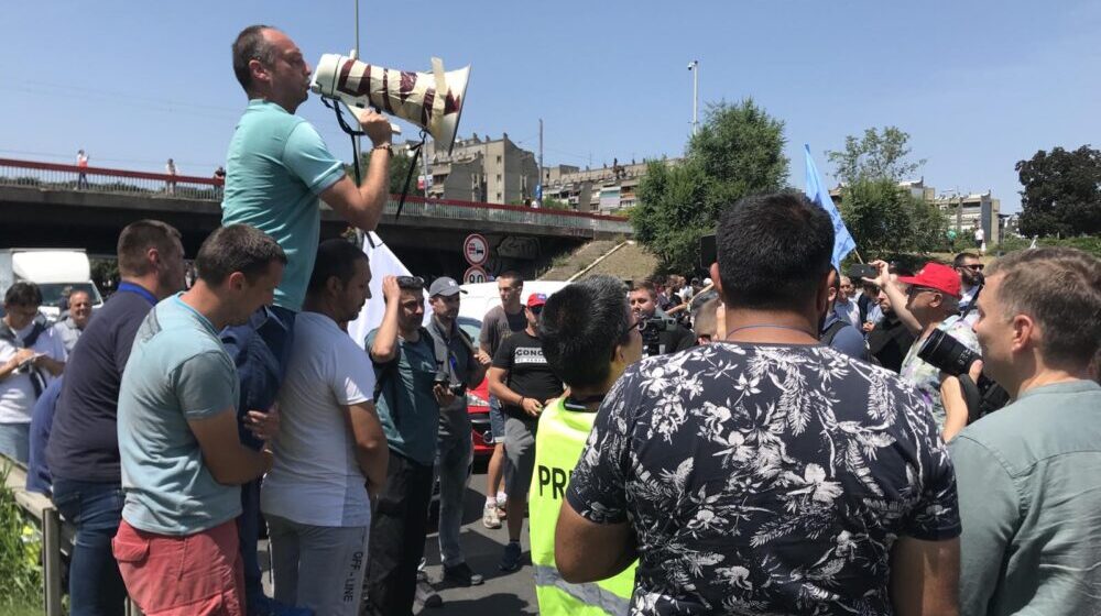 Završen protest radnika Fijata kod Sava Centra, sastanak sa Vučićem u subotu u 9 (FOTO, VIDEO) 1