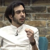 Dokaz vernosti Srbije politici sedenja na dve, tri, četiri, pet ili koliko već dati momenat zahteva stolica 4