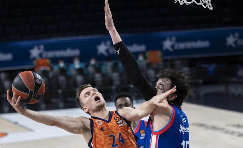 Hermanson još dve godine u Valensiji 1