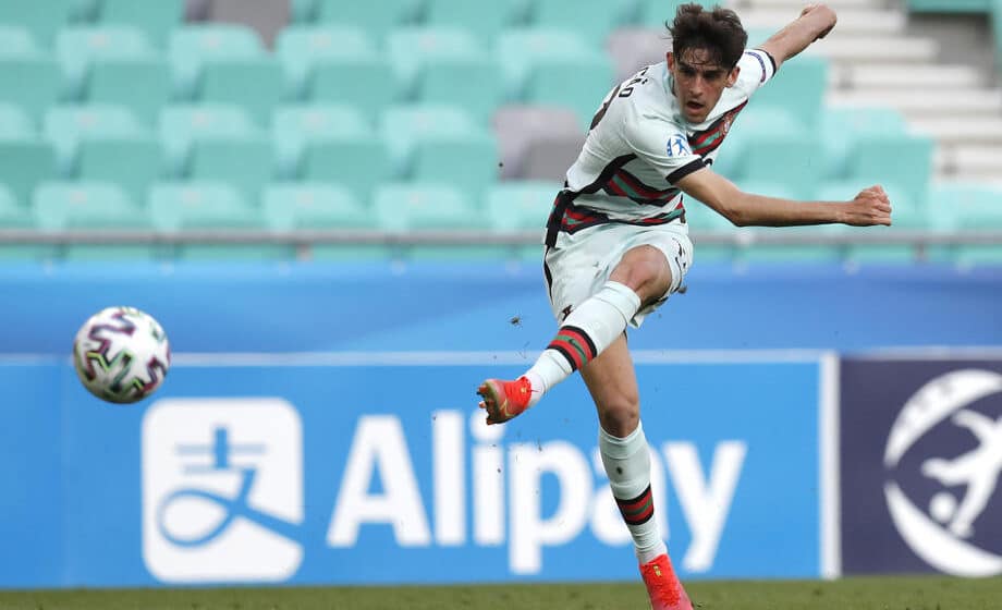 Francisko Trinkao blizu Sportinga 1