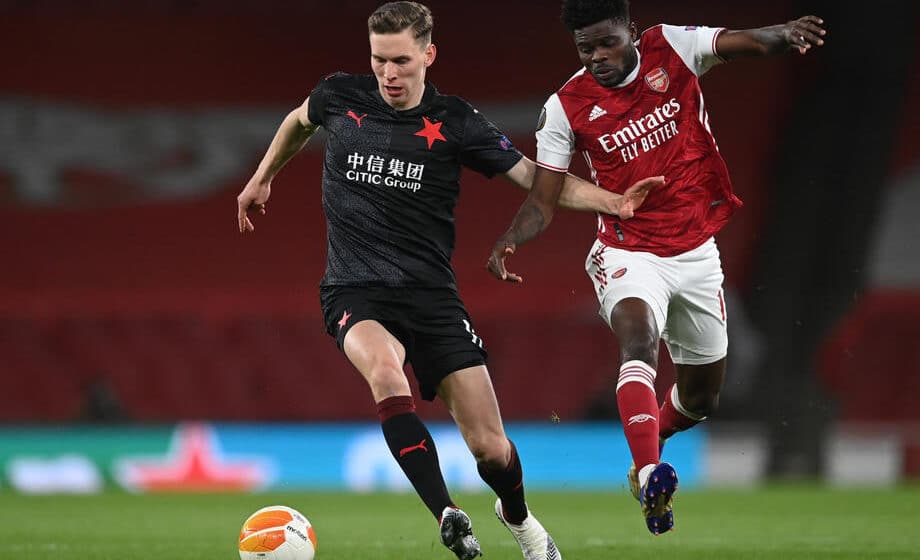 Tomas Parti promenio ime i veru 1