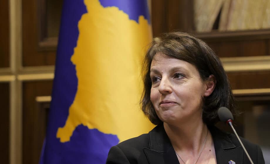 Opozicija na Kosovu kritikuje ministarku zbog izjave da je EU bez SAD i NATO "tigar od papira" 1