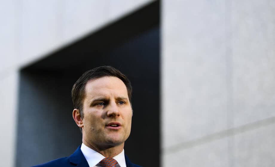 Otpušten ministar koji je doneo odluku da Đoković bude deportovan iz Australije 1