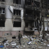 Ukrajinska vojska: Napadnut centar Kijeva, pogođena stambena zgrada 10