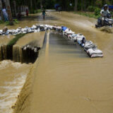 Milioni ljudi pogođeni poplavama u Indiji i Bangladešu 9