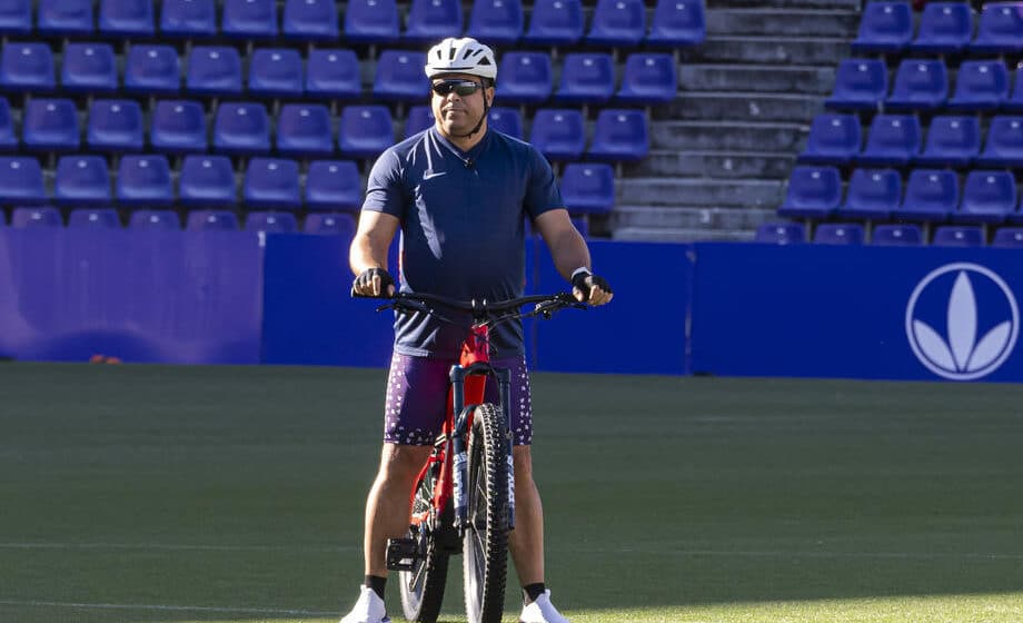 Ronaldo održao obećanje i krenuo biciklom na put dugačak 450 kilometara 1