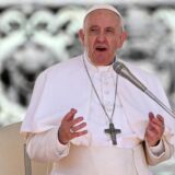Papa Franja demantuje glasine o mogućoj ostavci i želi da poseti Kijev i Moskvu 11
