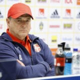 Piksi s osmehom ispratio igru u Stokholmu 4