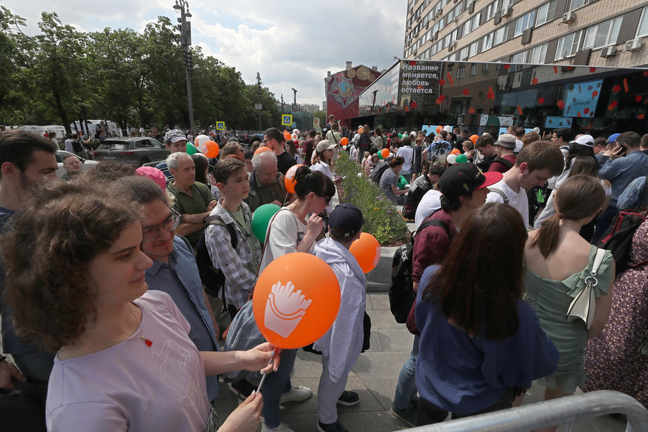 Ruska verzija McDonald'sa otvara prvu poslovnicu u Moskvi 2