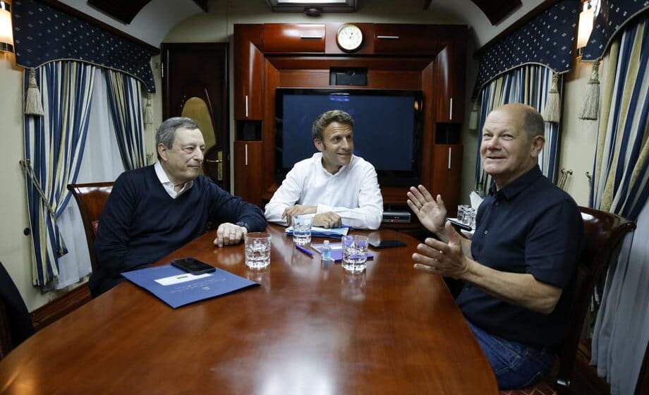 Makron, Šolc i Dragi u Kijevu: Ukrajini status kandidata za EU uz uslove? 1