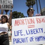 Odluka Vrhovnog suda o abortusu „zapalila“ SAD, protesti u svim gradovima 4