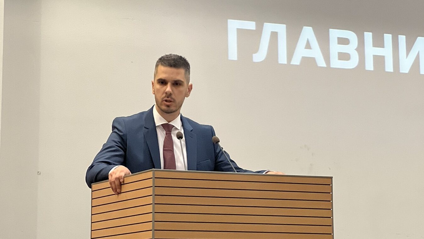 Među kadrovima Novog DSS-a i stari kadrovi Koštunice i Velje Ilića 2 Među kadrovima Novog DSS-a i stari kadrovi Koštunice i Velje Ilića 1