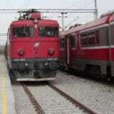Reakcijom dispečera izbegnut sudar vozova u stanici Zemun, saobraćaj u prekidu 13