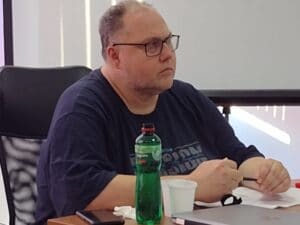 "Pristali smo na društvo u kome se za sve pita jedan čovek": Tribina nedeljnika Vreme u Kragujevcu 2