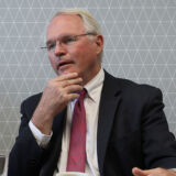 "Vučić i ja se ne slažemo po svim pitanjima, ali ćemo nastaviti da razgovaramo": Kristofer Hil u poseti redakciji Danasa 14