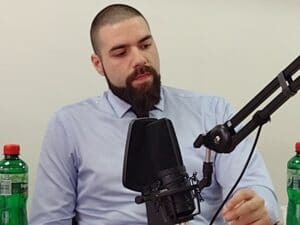 "Pristali smo na društvo u kome se za sve pita jedan čovek": Tribina nedeljnika Vreme u Kragujevcu 4