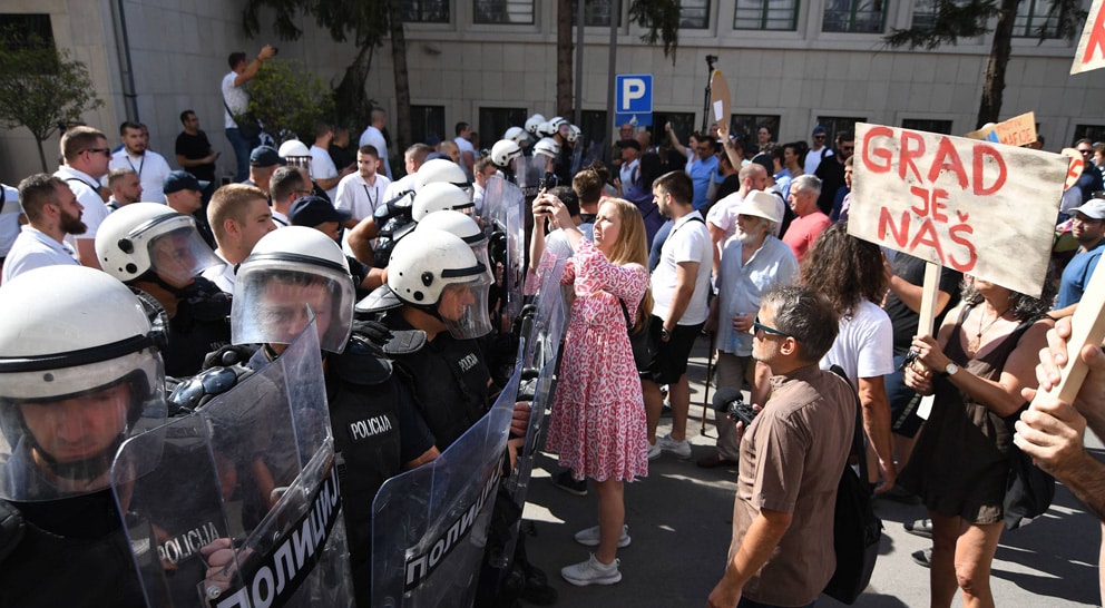 PROTEST ZBOG NAMERE GRADSKIH VLASTI NOVOG SADA DA USVOJE GUP