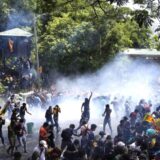 Protesti u Šri Lanki: Demonstranti najavili da napuštaju državne zgrade u koje su upali 14