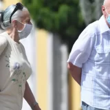 Još šest preminulih od kovida, sve više pacijenata na bolničkom lečenju 2