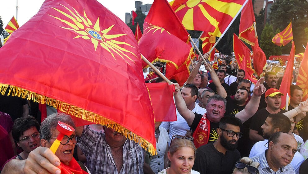 Slučaj Severne Makedonije može doprineti rastu evroskepticizma u Srbiji: Ko li će i čime nas da ucenjuje? 1