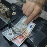 Kako će na Srbiju uticati vest da je dolar dostigao vrednost evra? 5