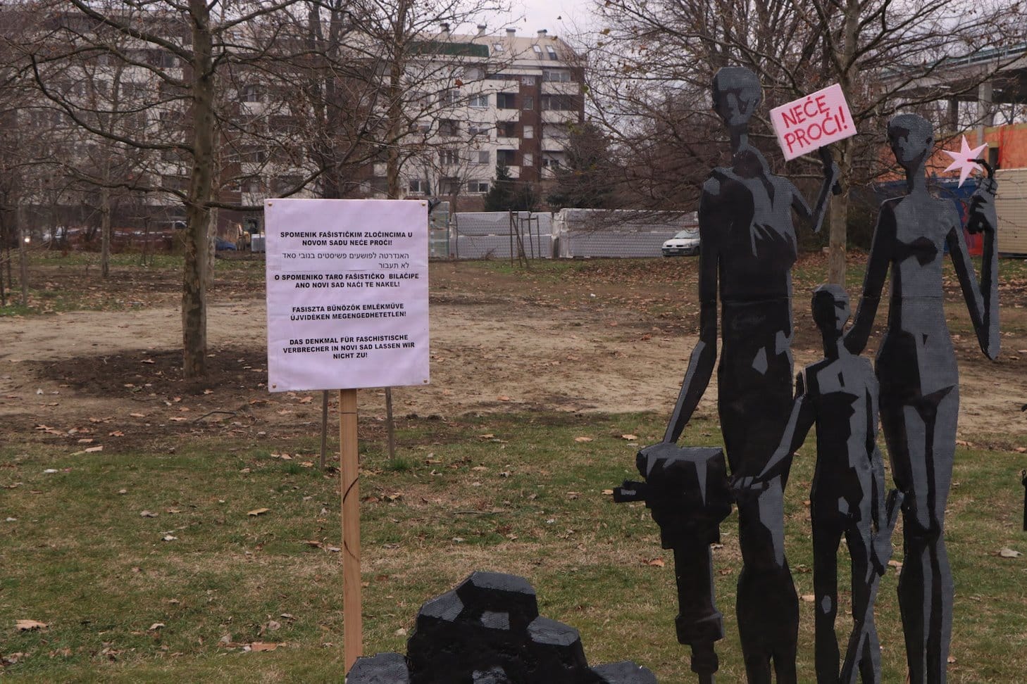 Spomenik nevinim žrtvama - protest