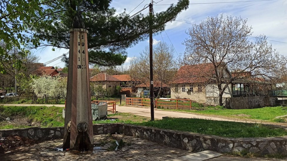 Srbija, jezik i Veliki Izvor: Oroti izvorski da ta cjal svjat razbere - Govori izvorski da te ceo svet razume 3 Veliki Izvor