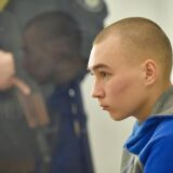 Rusija i Ukrajina: Preinačena presuda ruskom vojniku - umesto doživotnog zatvora iza rešetaka 15 godina 14