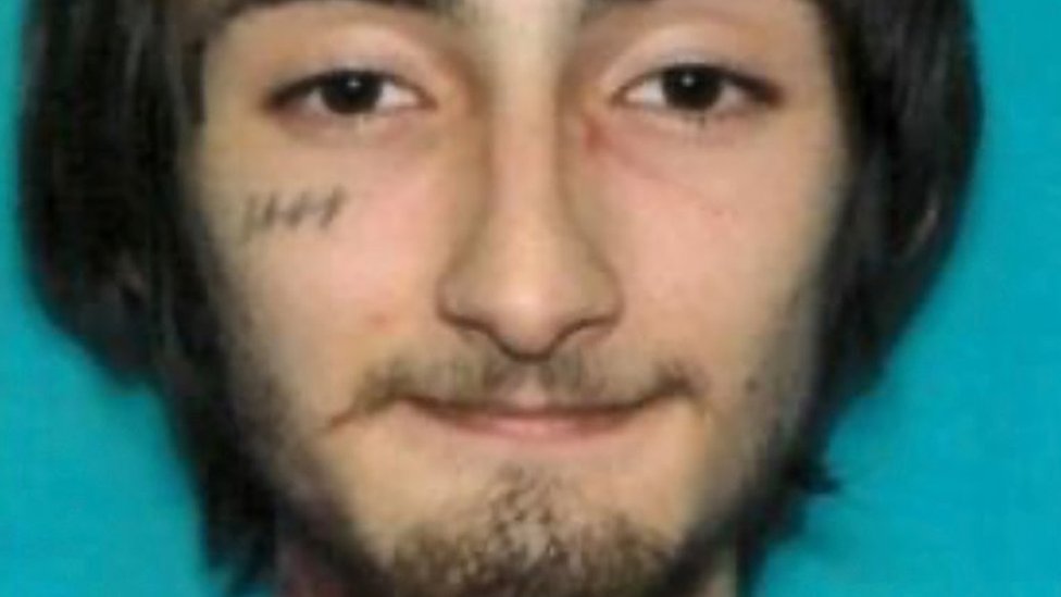 Amerika i pucnjava: Uhapšen osumnjičeni za napad u Čikagu - posedovao legalno oružje, nedeljama planirao napad 2 Robert E Crimo III