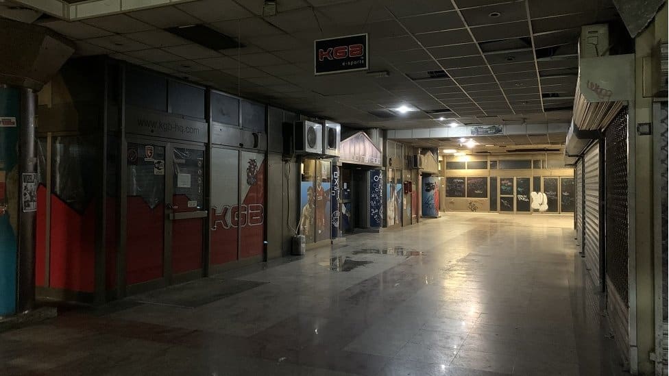 Železnica, Srbija: Podzemna stanica Vukov spomenik prošla je put od velelepnog do gotovo pustog objekta 9 Oronuli podzemni prolaz