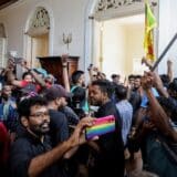 Šri Lanka: Predsednik podnosi ostavku pošto je hiljade ljudi upalo u njegovu rezidenciju 6