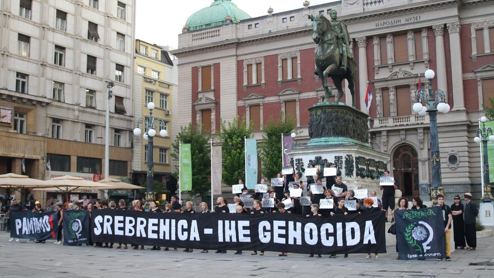 Srebrenica, Žene u crnom