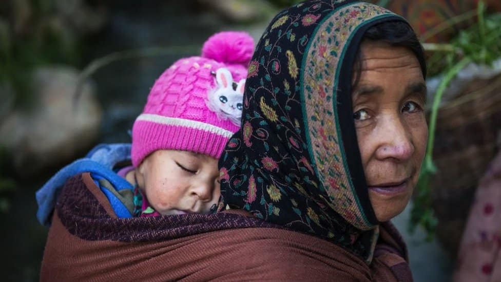 Deca i zdravlje: U čemu je tajna zdravog bebinog sna 5 Bebe zavise od hranitelja kad je reč o emocionalnoj regulaciji, i u okviru nje o dovoljnoj opuštenosti kako bi zaspale