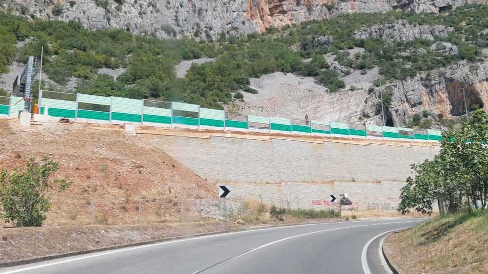 Crna Gora i put do mora: Otvorenanje prve deonica prvog crnogorskog autoputa na Dan državnosti 2 Stari i novi put