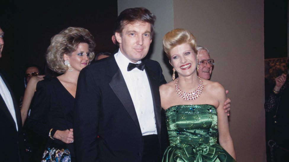 Image shows Donald and Ivana Trump in 1987