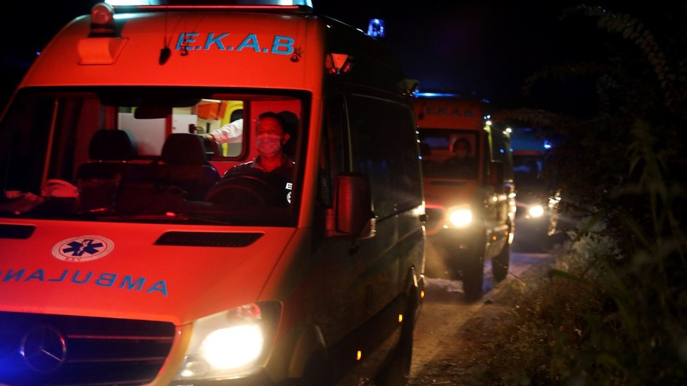 Srbija, Grčka, avion, nesreća: Prevozio oružje iz Srbije za Bangladeš, cela posada poginula - kaže Stefanović 2 Pripadnici Hitne pomoći na mestu pada