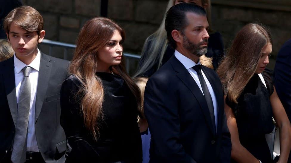 Amerika i poznati: Sahranjena Ivana Tramp, bivša supruga Donalda Trampa 4 Kimberly Guilfoyle