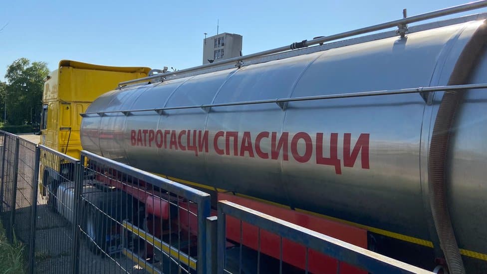 Visoke temperature i vatrogasci: Kad toplotni talas preti - ko i čime gasi požare u Srbiji 4 Cisterna