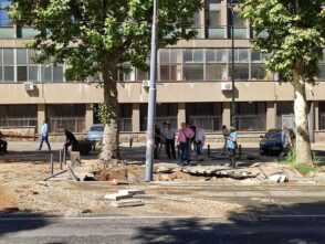 Veliki deo Beograda bez vode zbog pucanja cevi: Obustavljen saobraćaj od Ruzveltove do Starine Novaka (FOTO/VIDEO) 7