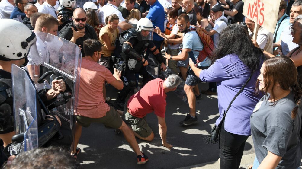 "Nismo se tukli, već dobili batine": Protest u Novom Sadu iz ugla aktivistkinje 1