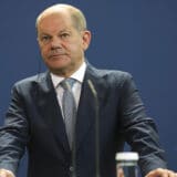 Šolc u telefonskom razgovoru sa premijerom Izraela osudio poricanje holokausta 7