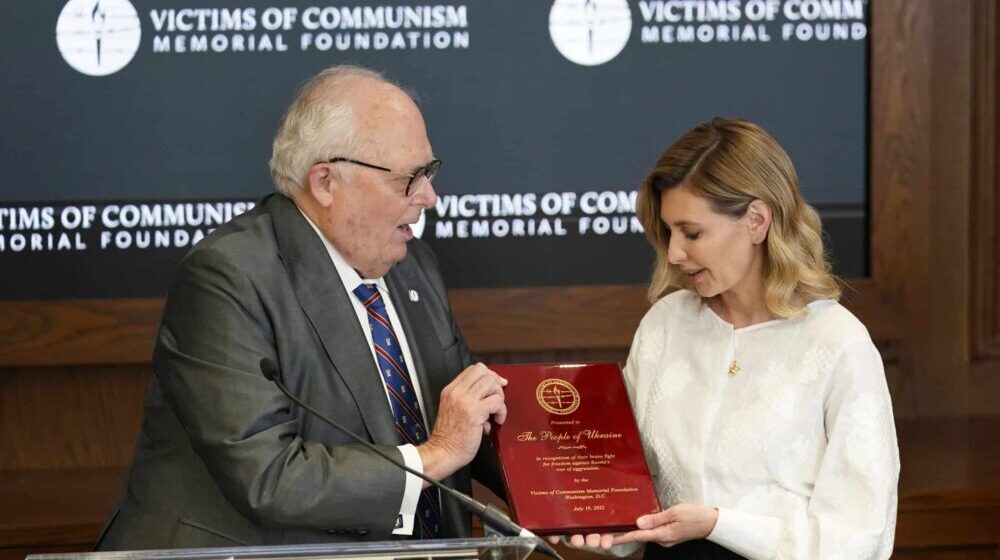 Prva dama Ukrajine Olena Zelenska primila nagradu za ljudska prava u ime naroda te države 1