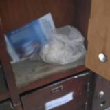 MUP: Policija pronašla heroin u poštanskom sandučetu, uhapšene tri osobe 1