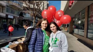 "Mnoga deca koja su lečena kad i ja nisu preživela": Ispovest Vranjanke koja je pobedila leukemiju 2 "Mnoga deca koja su lečena kad i ja nisu preživela": Ispovest Vranjanke koja je pobedila leukemiju 2