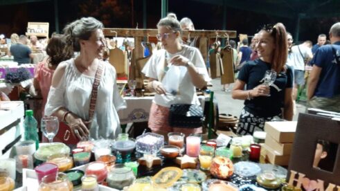 Zrenjaninska studentkinja Marina Kesić pravi predmete od epoksi smole 4