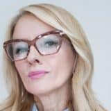 Dijana Vukomanović (SRCE): Ponoš promovisao logo pokreta u obliku crveno-plavo-belog srca, Vučić oblači Vulina i Radoičića u ratobornu maslinasto zelenu 14